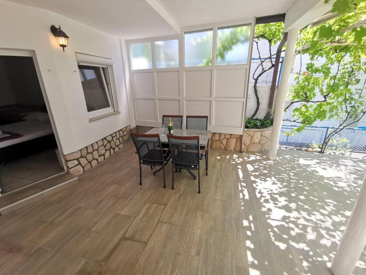 Apartments Niko Dramalj Luaran gambar