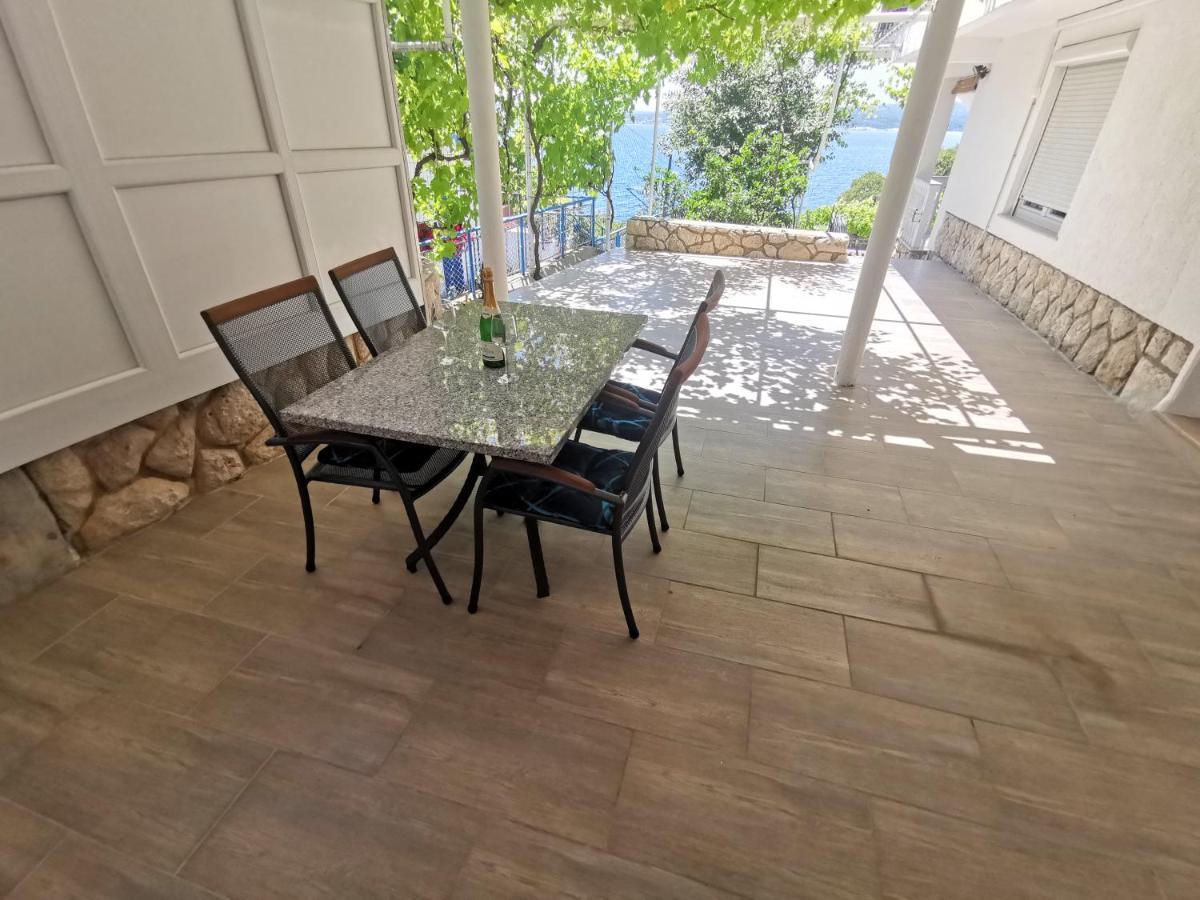 Apartments Niko Dramalj Luaran gambar